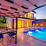 Villa Ulugol 2 Bedroom 8996