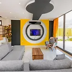 Ulugol 2 Bedroom 8996